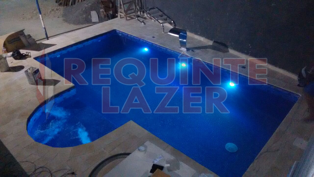 piscina_iluminada.jpeg